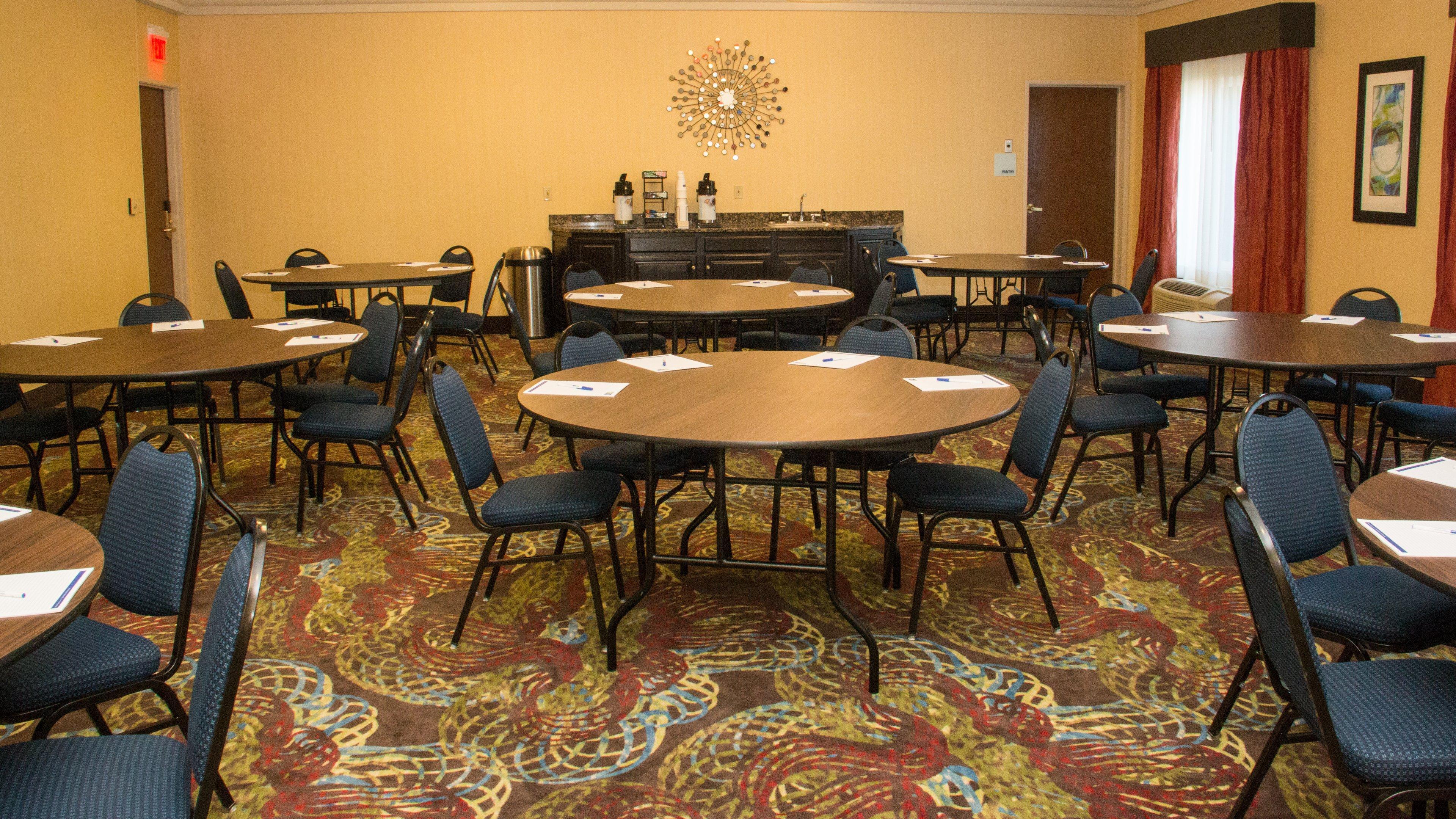 Holiday Inn Express Hotel & Suites Saginaw By Ihg Dış mekan fotoğraf