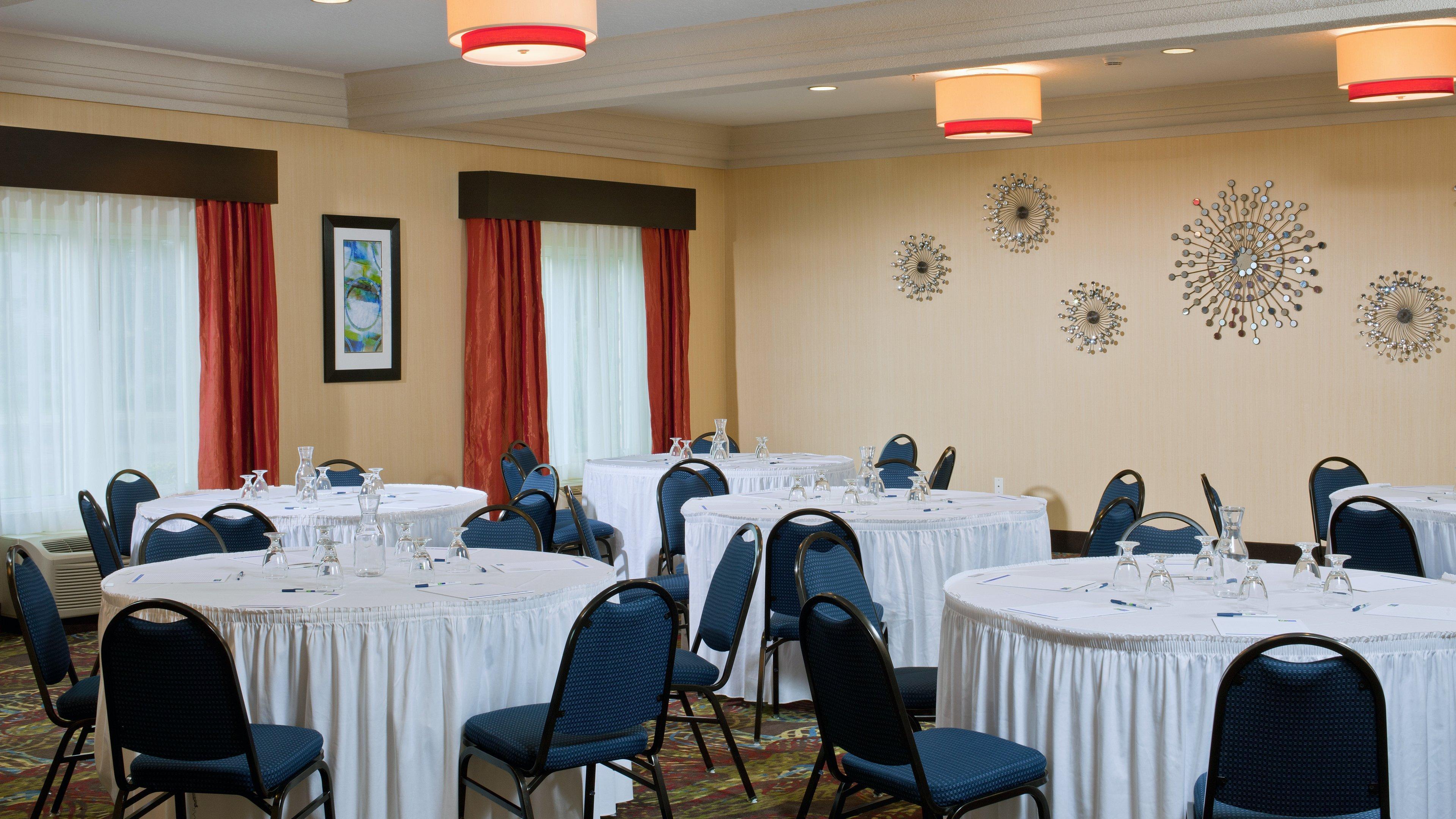 Holiday Inn Express Hotel & Suites Saginaw By Ihg Dış mekan fotoğraf
