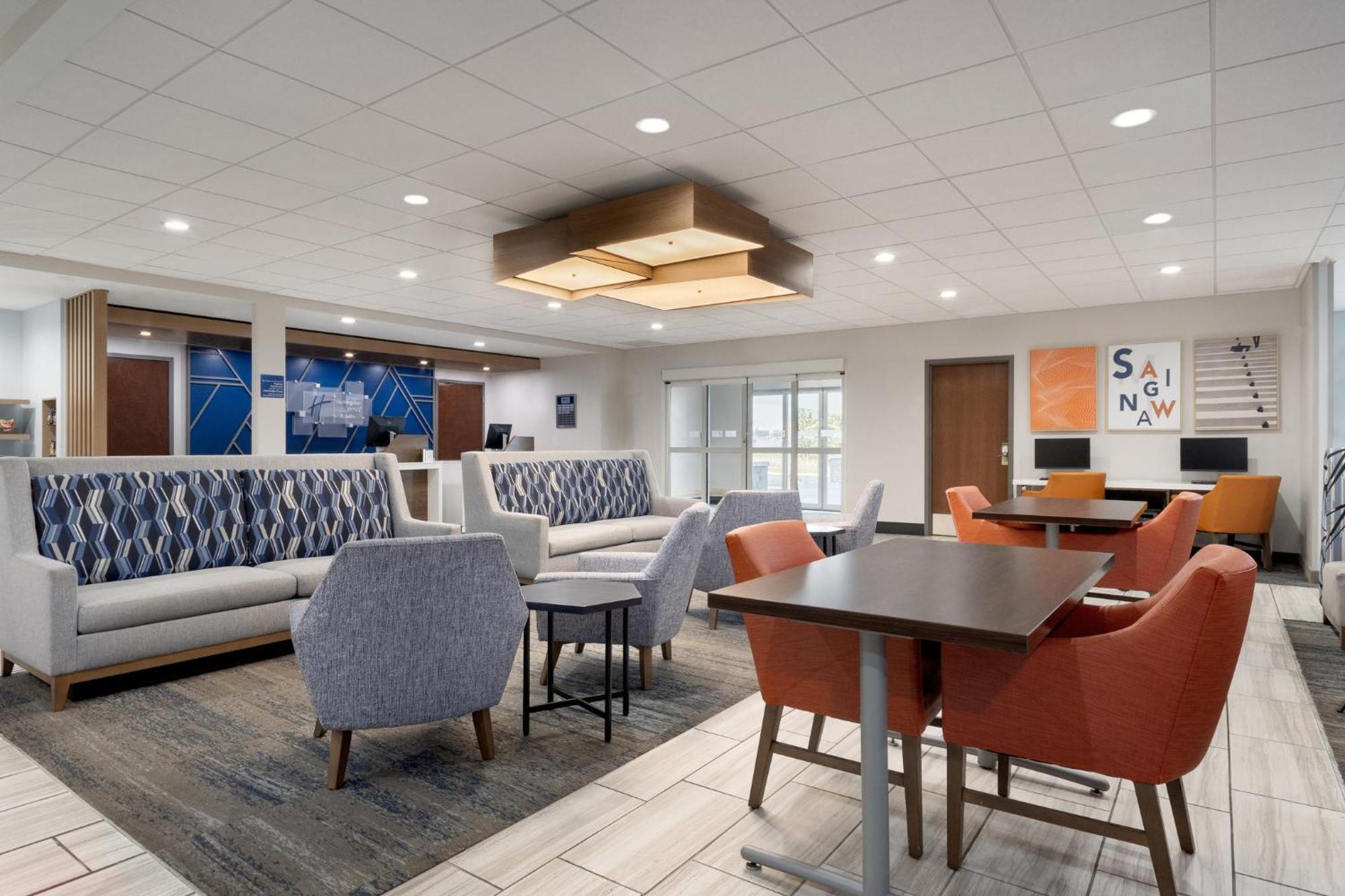 Holiday Inn Express Hotel & Suites Saginaw By Ihg Dış mekan fotoğraf