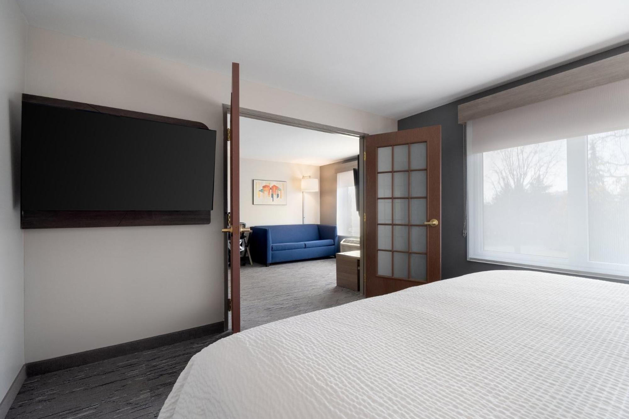 Holiday Inn Express Hotel & Suites Saginaw By Ihg Dış mekan fotoğraf